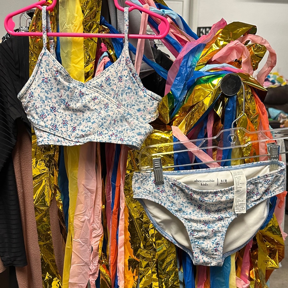 Abercrombie Kids Floral Bikini - White and Blue